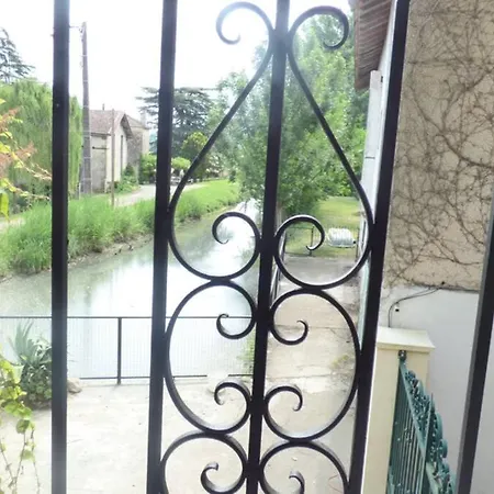Holiday home Le Moulin De Flaujague Bassanne